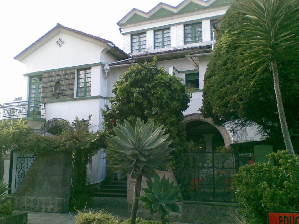 Hotel Los Alpes Quito Eksteriør billede